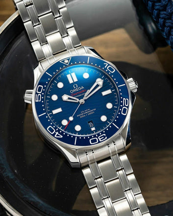 0MEGA SEAMASTER DIVER 300M