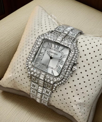 Luxurious Santos de Cart°ier Timepiece