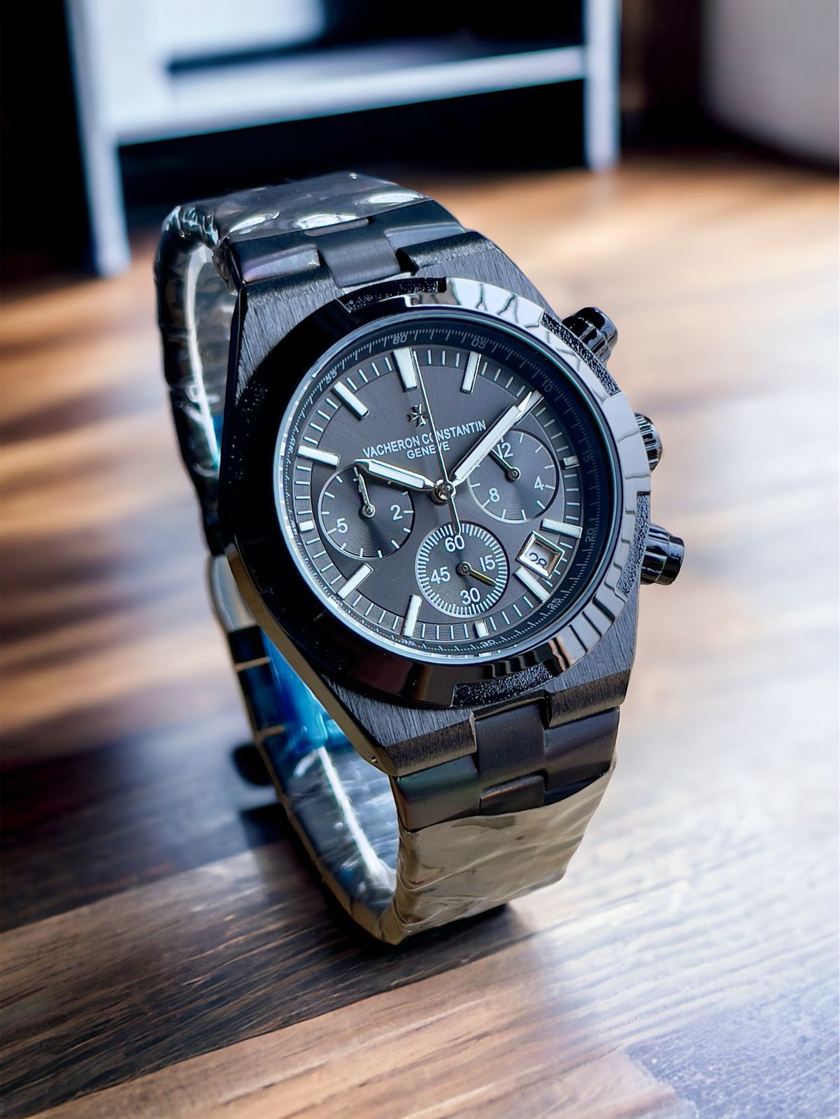 Vache°ron Constantin Overseas Chronograph Quartz