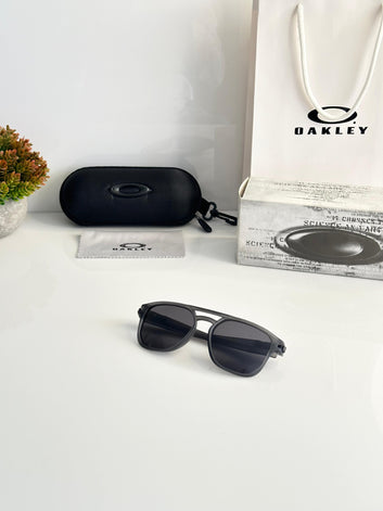 Oakleyy