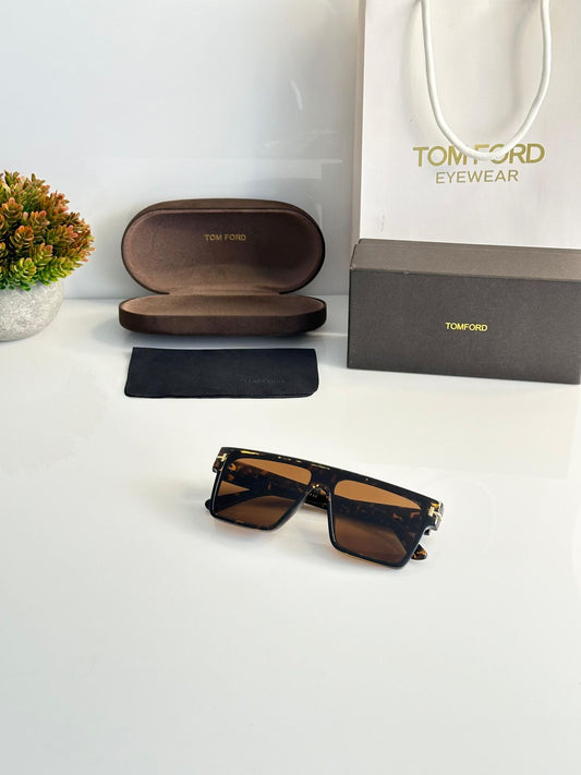 To.m Fo.rd sunglasses