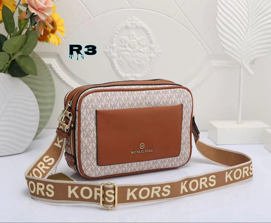 MIC.HAEL KO.RS MAEVE LARGE KORS BELT TOTTE BAG