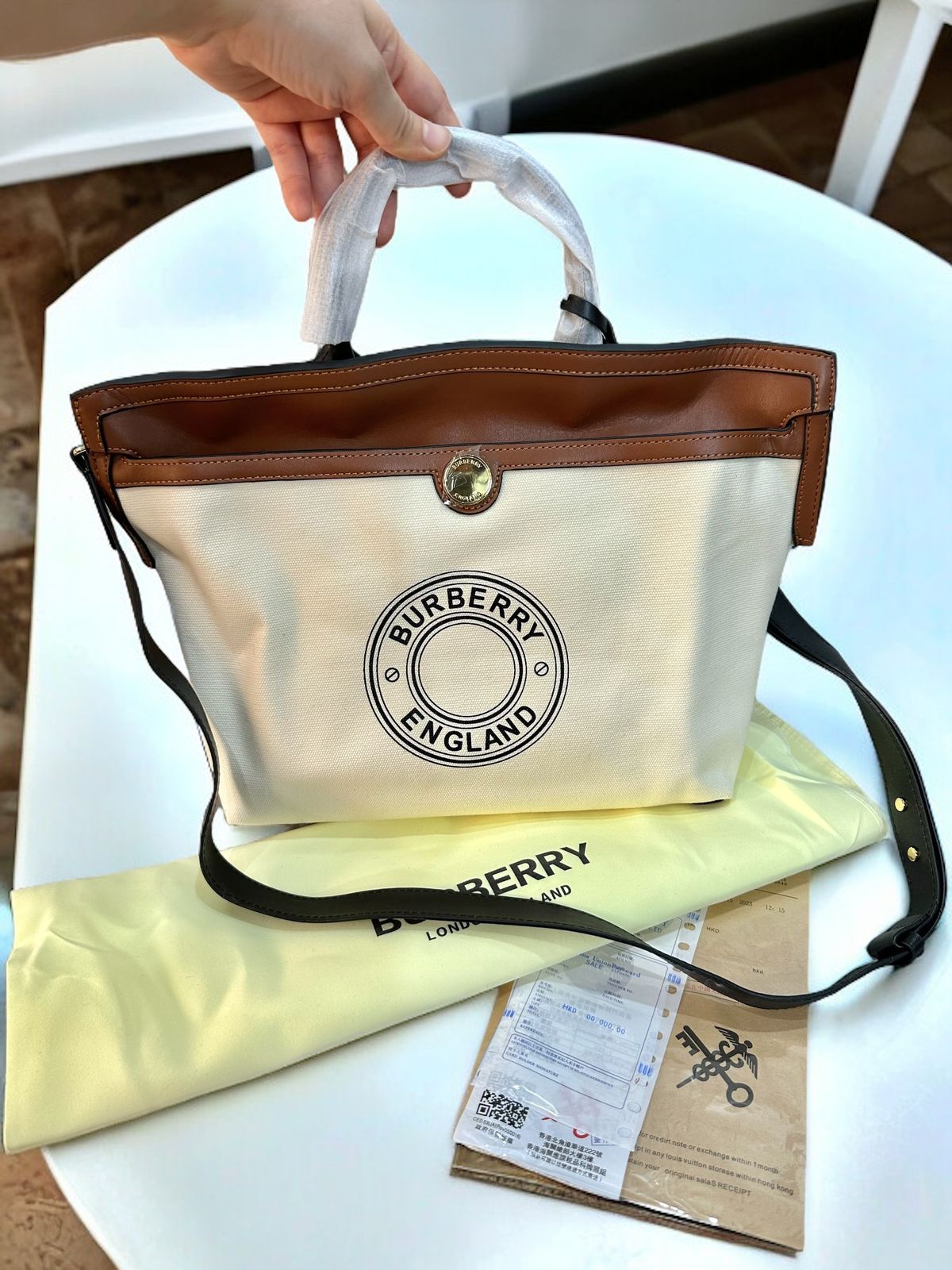 BUR.BERRY HORSEFERRY MEDIUM SIZE TOTE