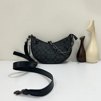 Coa.ch cross body bag