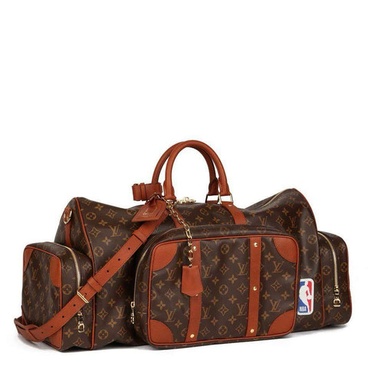 LOU.IS VUIT.TON X NBA TRI POCKET KEEPALL
LIMITED EDITION LV DUFFLE BAG