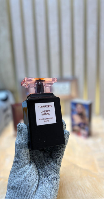 Tom.ford cherry smoke perfume