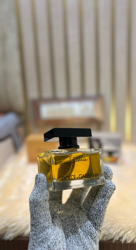 Essence Dolce& Gabbana perfuem